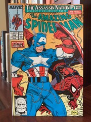 Obraz premium Seattle, WA, USA September 25, 2024 The Amazing Spiderman 323 