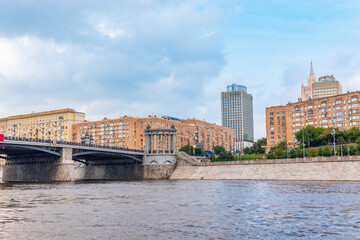 Fototapeta premium Borodinsky Bridge and Ministry of Foreign Affairs of Russia main building in Moscow. Russia