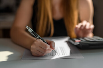 Pisać egzamin, wypełniać test i liczyć na kalkulatorze