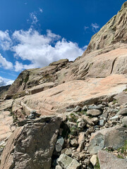 Chemin vers le sommet du Monte Rotondo en Corse