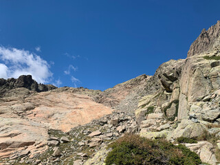 Chemin vers le sommet du Monte Rotondo en Corse