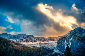 Autumn in Val Raccolana. Between peaks, lakes and streams. Julian Alps