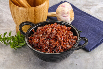 Red steamed rubine rice garnish
