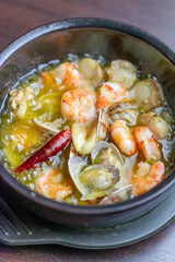 海老のアヒージョ