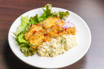 白身魚のフライ