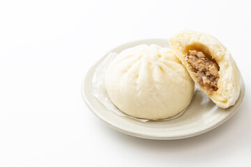 白背景に肉まん