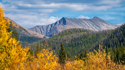 Fototapeta premium Rocky Mountains in the Autumn