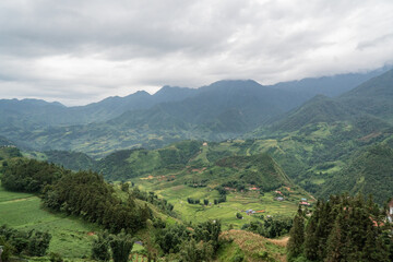 Obraz premium Valley view near Sun World, Sapa, Vietnam