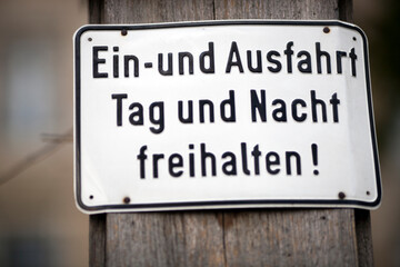 Fototapeta premium No Parking Sign in Berlin With Strict 24/7 Enforcement