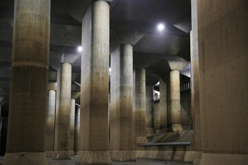 地下の巨大空間