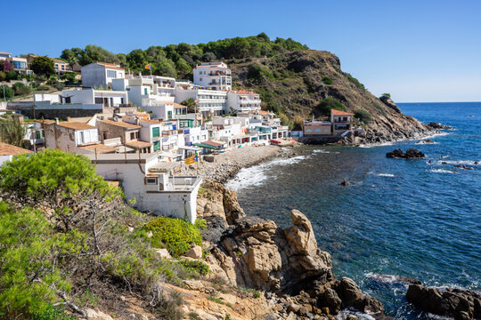 Houses and beach of Cala Margarida, Camino de Ronda, Costa Brava, Palam&oacute;s, Girona, Catalonia, Spain