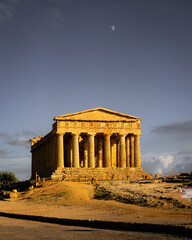 Obraz premium Ancient Ruins and Olive Groves of the Valley of the Temples