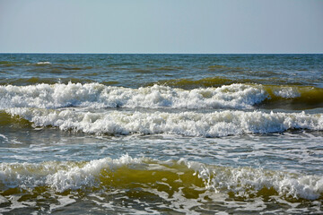 spienione morskie fale, foaming sea waves  © kateej
