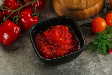Fresh tomato puree pasta sauce