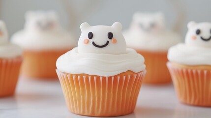 Cute Cupcakes with Sweet Bear Toppers for Parties