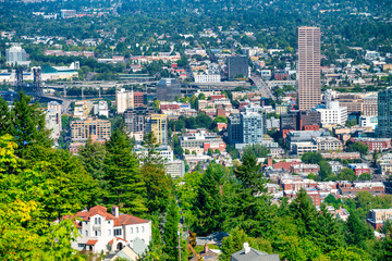 Obraz premium Aerial view of Portland skyline on a beautiful sunny day, Oregon