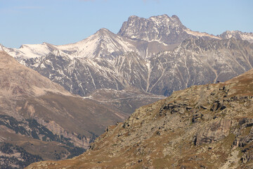 Oberengadiner Alpenlandschaft; Blick von Murtel zum Piz Kesch (3418), links davor der Piz Blaisun (3200)