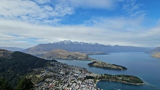 view to the Lake Wakatipu, Kelvin Heights and The Remarkables Range in the background, Queenstown, Southland Otago, New Zealand