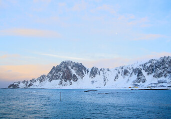 Porto di Bleik in inverno (febbraio). Isole Vesteralen, Andoya, Norvegia