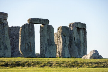 Monumento di Stonehenge durante un pomeriggio soleggiato in Inghilterra