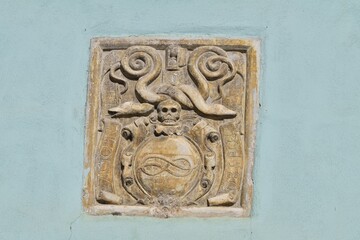 Wappen an der Wand in Trebic, Tschechien