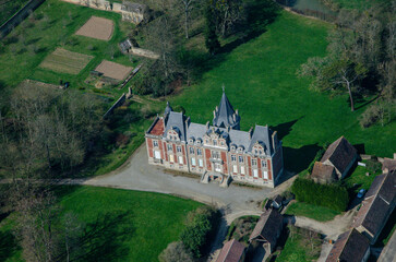 Naklejka premium vue aérienne du château d'Aché en France