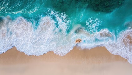 Fototapeta premium The ocean is calm and the waves are small. The water is blue and the sky is clear