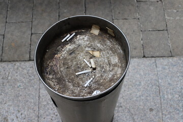 Ashtray for cigarettes and ash when smoking.