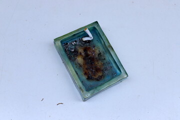 Ashtray for cigarettes and ash when smoking.
