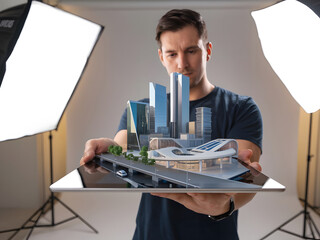 Una tableta con una ciudad inteligente renderizada en 3D con arquitectura moderna