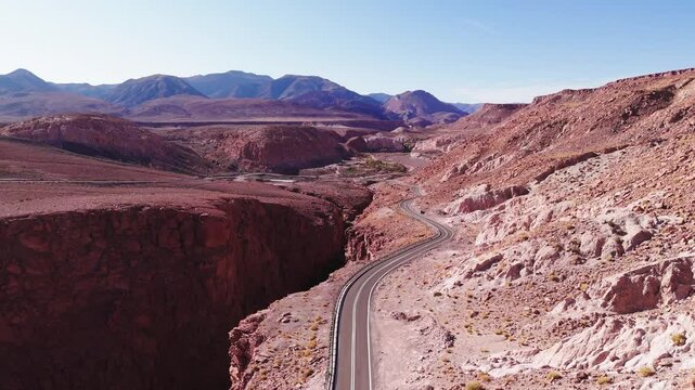 vista a&eacute;rea das paisagens no deserto do atacama -chile