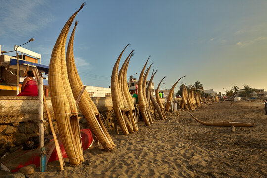 Huanchaco is a coastal town in Peru known for its unique reed boats, called "caballitos de totora". These boats have been used by local fishermen for thousands of years.