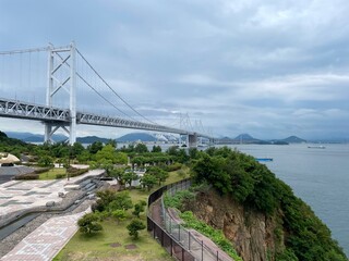 江井ケ島海岸から見た明石海峡大橋

