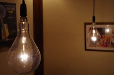 昔ながらの裸電球