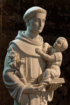 Statue of Saint Anthony of Padua or Saint Antoine de Padoue holding baby Jesus Christ in her arms. Saint of the Roman Catholic..