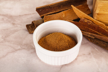 Natural Cinnamon powder with sticks