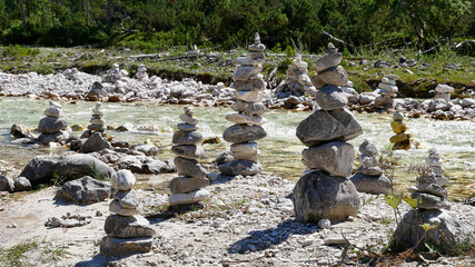 Steinmännchen am Isarufer