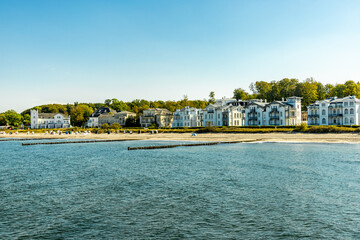 Strandspaziergang am Ostseebad Heiligendamm bei wunderschönen Sonnenschein - Mecklenburg...