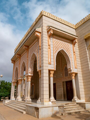 Fototapeta premium Side entrance of Saudi Mosque, Nouakchott, Mauritania on a clear morning