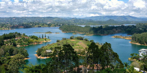 Naklejka premium Aerial View from Piedra del Penol in Guatape, Colombia