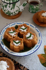 sweet, delicious and delicious traditional Indonesian cake. This cake is suitable for relaxing.