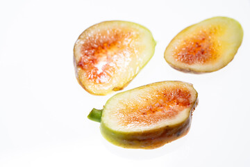 新鮮なイチジクの断面【秋の味覚】