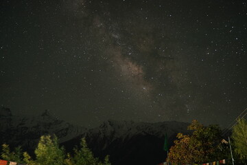Fototapeta premium The Spiti Milky Way is visible to the naked eye, making it one of the few places on Earth where you can witness such celestial grandeur without the aid of telescopes.