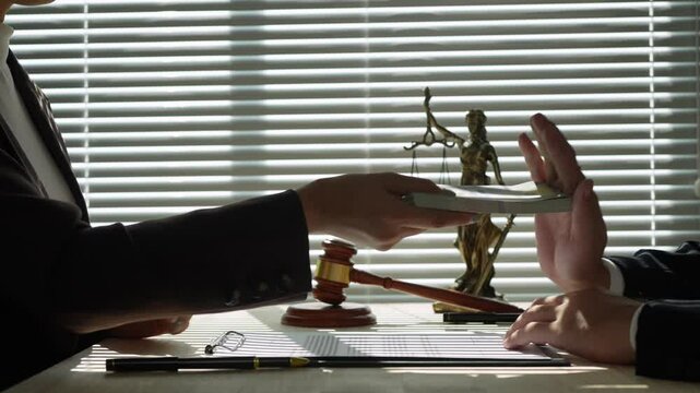 Businessman bribes officials, lawyers reject and do not accept offers from businessmen, handing over money to accept investment contract terms, concept of corruption in business contract documents.