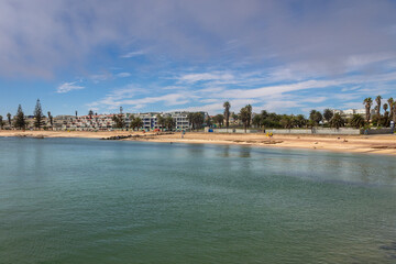 Obraz premium Exposure of the The Swakopmund Jetty Pier, view of the harbour and The Swakopmund beach.