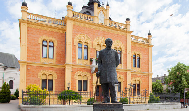 Statue of Jovan Jovanović Zmaj, celebrated Serbian poet and physician, standing in Novi Sad&rsquo;s central square. Serbia