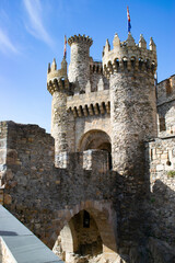 Entrada y puente al Castillo de los Templarios, Ponferrada, España