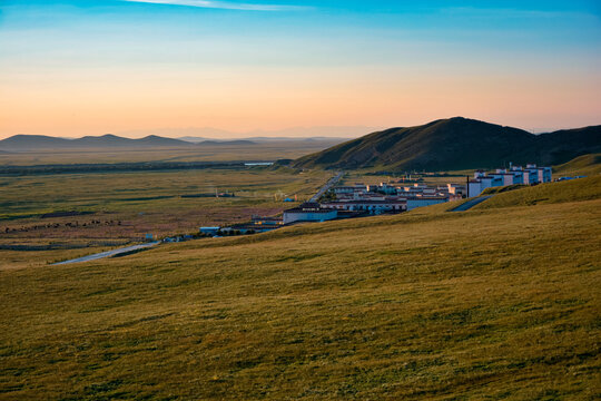 Western China, Zoige grassland scenery at dusk