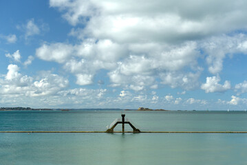 Saint-Malo - Piscine naturelle de Bonsecours et plongeoir
