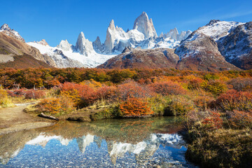 Naklejka premium Autumn on Fitz Roy
